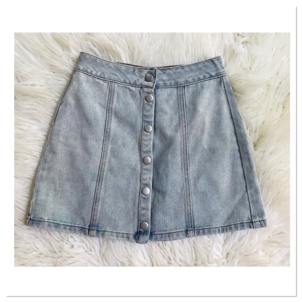 Bullhead Denim Jean Skirt Button Up Front Light Denim Silver Size 23